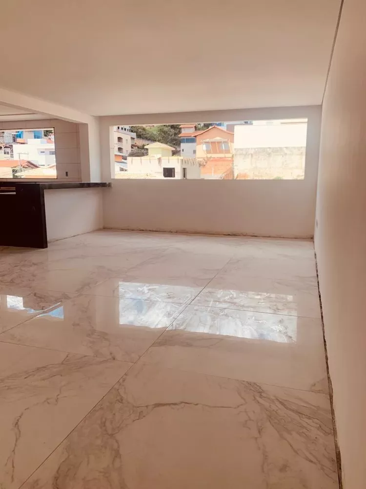 Apartamento à venda com 3 quartos, 135m² - Foto 4