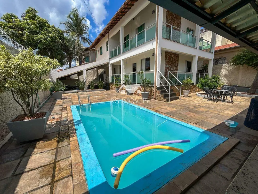 Casa, 4 quartos, 363 m² - Foto 1