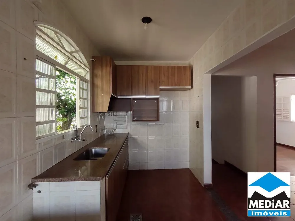 Casa, 5 quartos, 260 m² - Foto 11