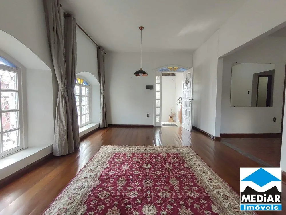 Casa, 5 quartos, 260 m² - Foto 1
