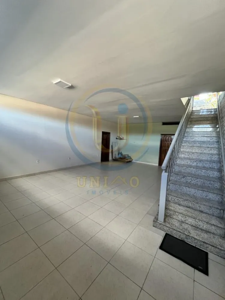 Casa, 4 quartos, 360 m² - Foto 2