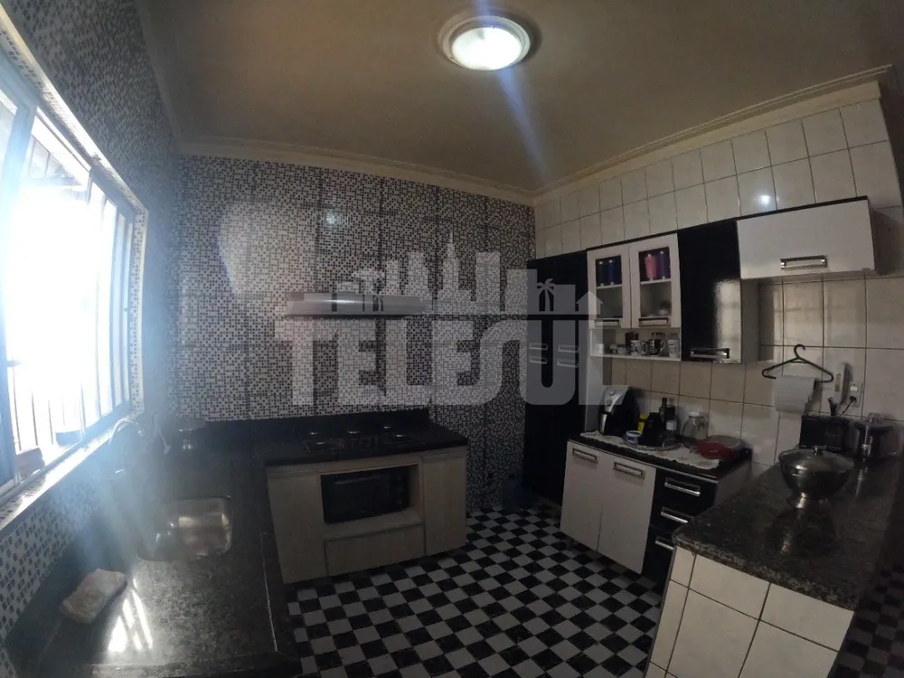 Casa, 3 quartos, 250 m² - Foto 9