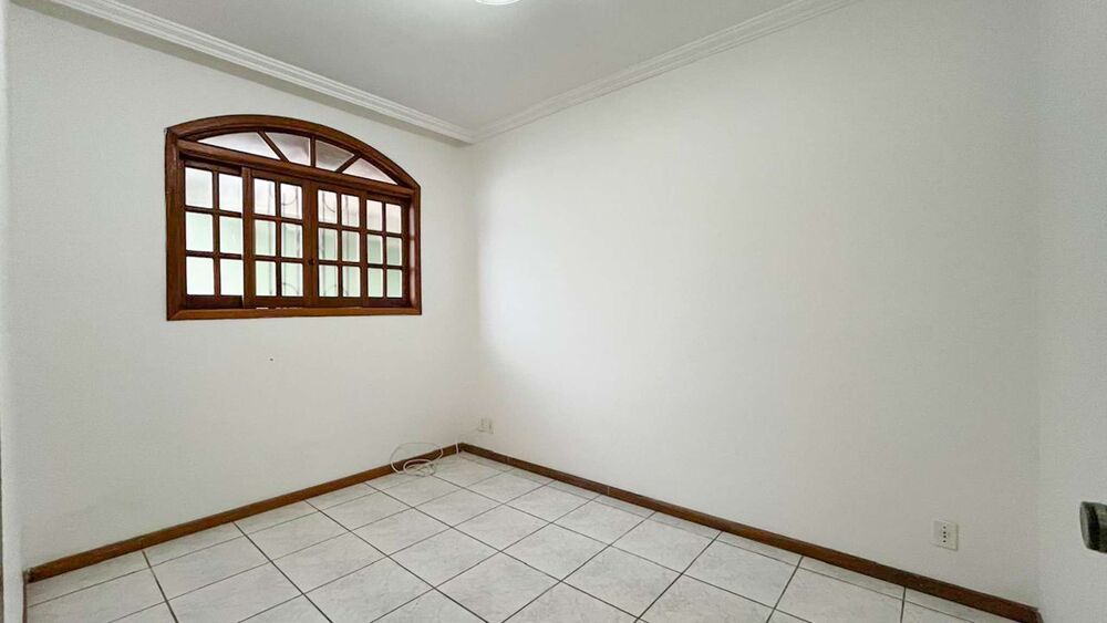 Casa à venda com 3 quartos, 112m² - Foto 7
