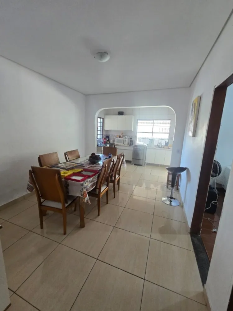 Casa, 3 quartos, 360 m² - Foto 2