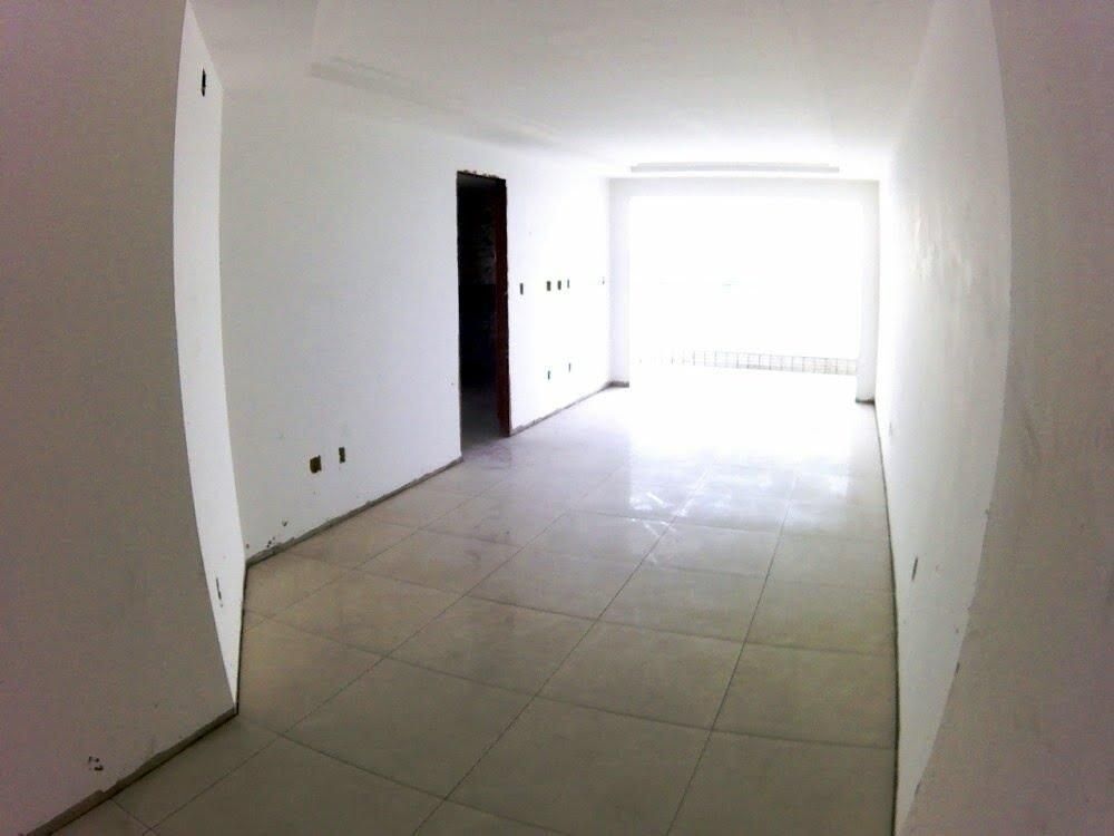Apartamento à venda com 3 quartos - Foto 4