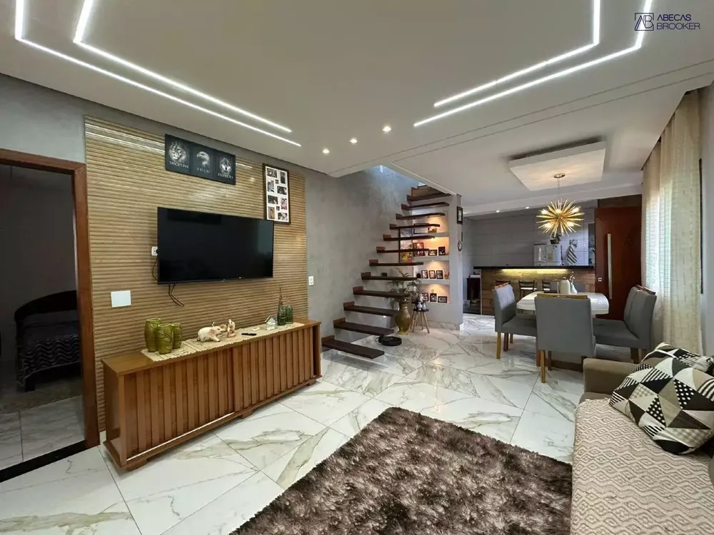 Casa, 3 quartos, 180 m² - Foto 1