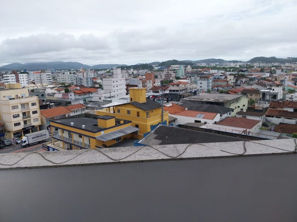 Apartamento à venda com 1 quarto, 32m² - Foto 1