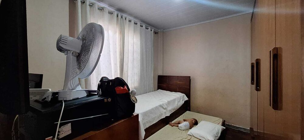 Casa à venda com 3 quartos, 80m² - Foto 1