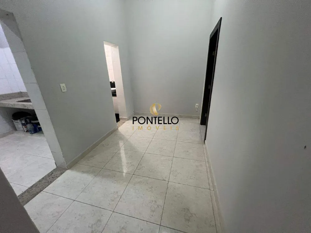 Casa, 1 quarto, 250 m² - Foto 2