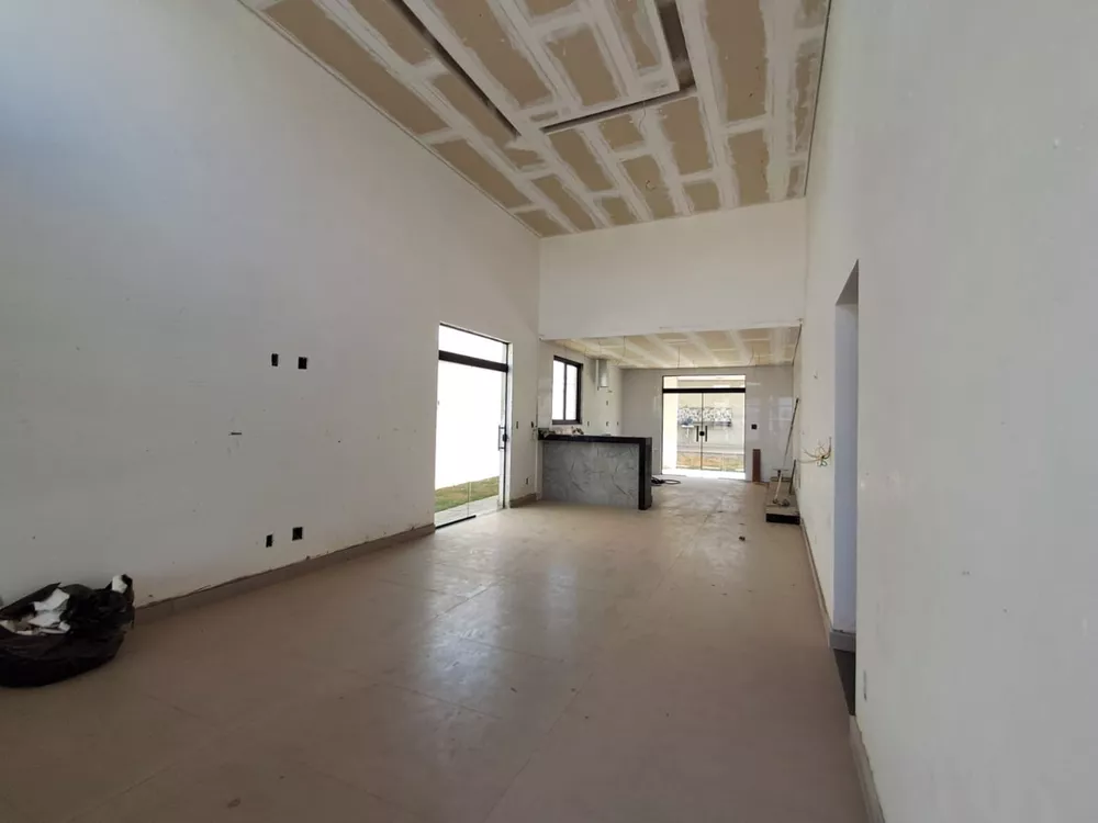 Casa de Condomínio à venda com 3 quartos, 190m² - Foto 2