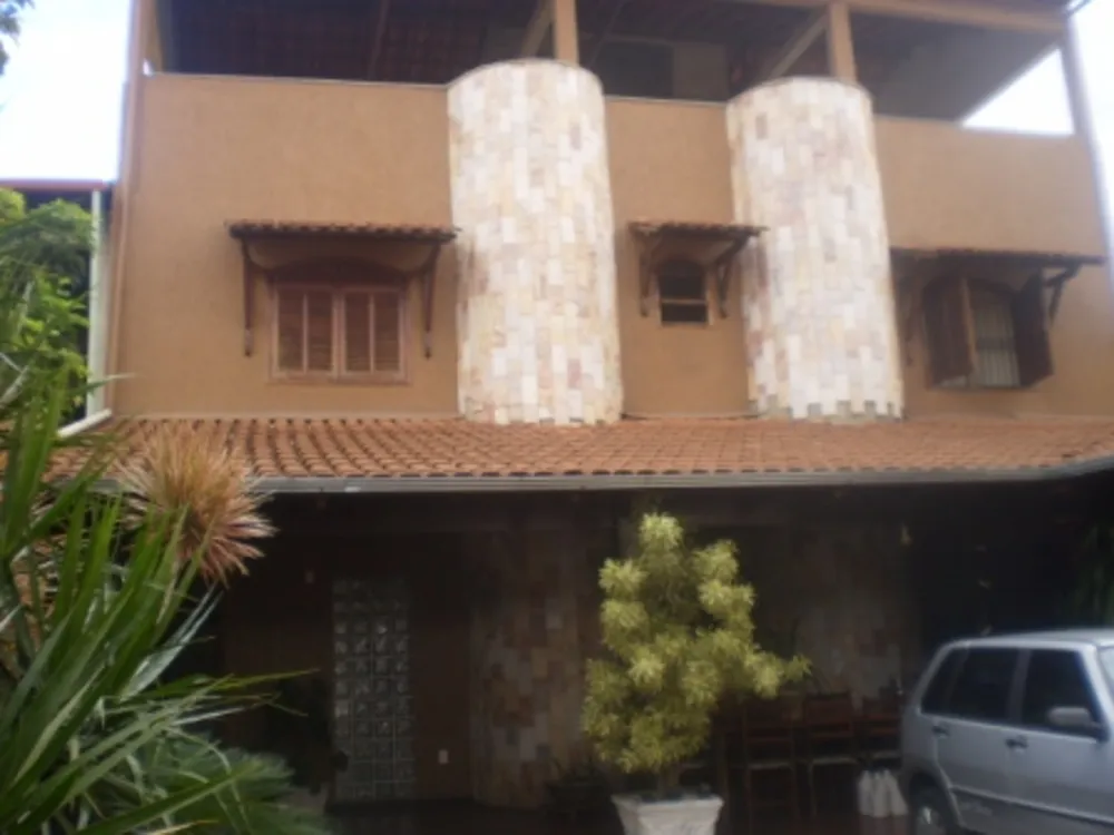 Casa, 3 quartos, 312 m² - Foto 1