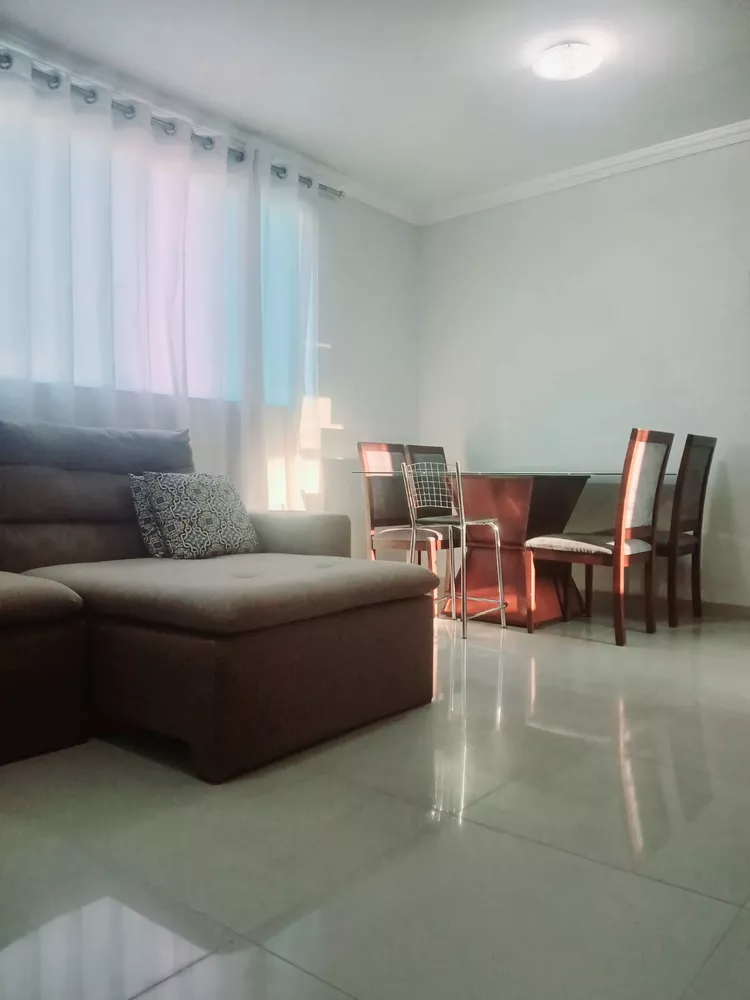 Apartamento à venda com 3 quartos, 70m² - Foto 2