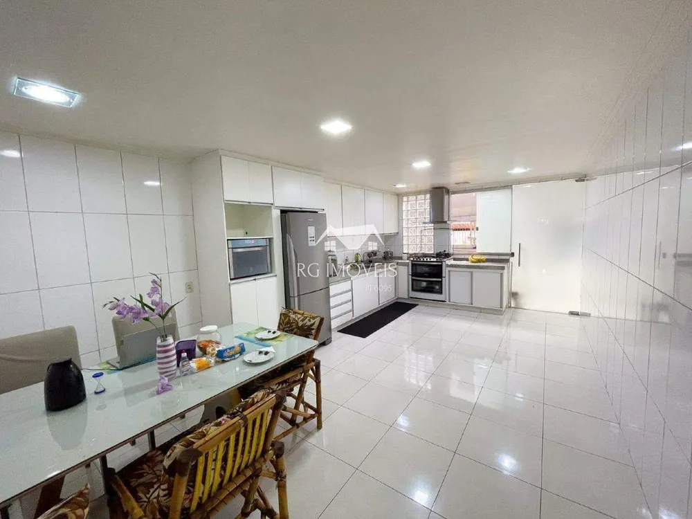Casa, 3 quartos, 243 m² - Foto 5