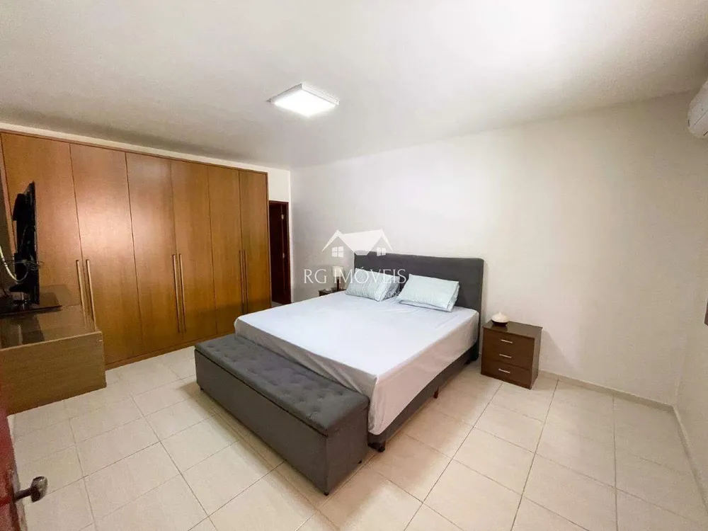 Casa, 3 quartos, 243 m² - Foto 13
