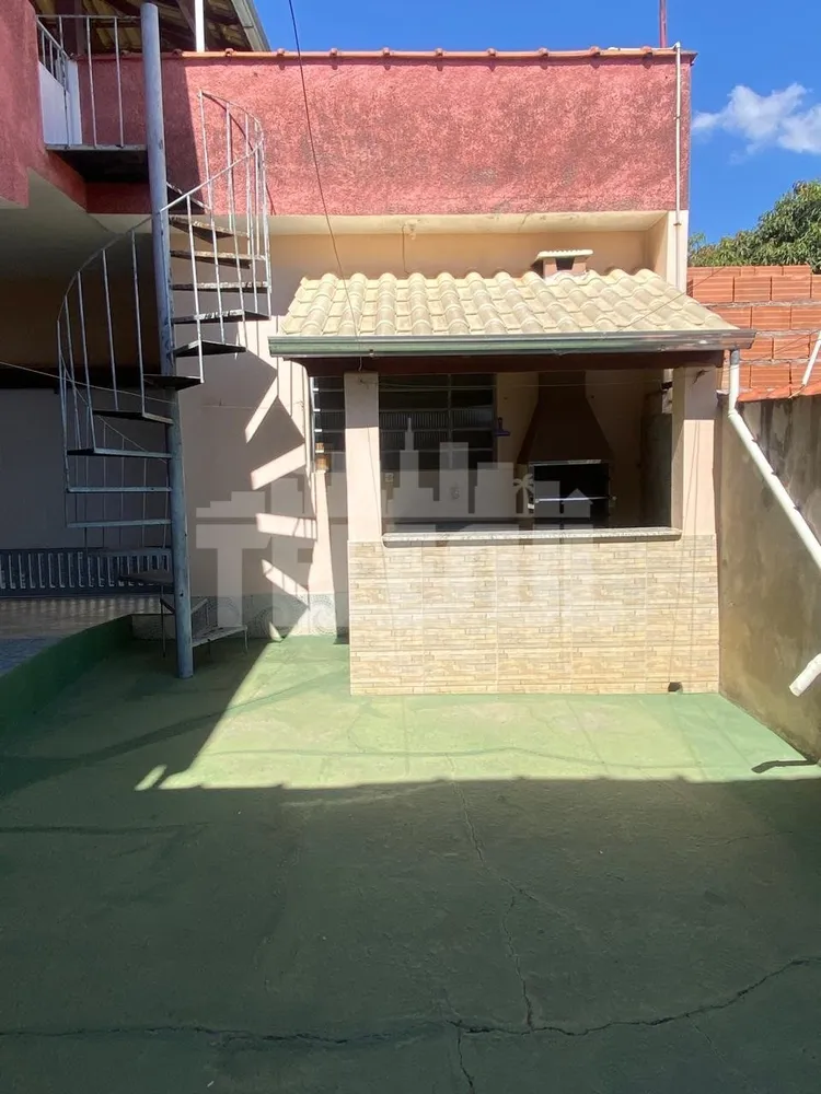 Casa, 3 quartos, 200 m² - Foto 2