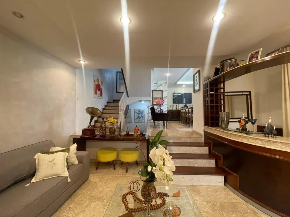 Casa, 5 quartos, 325 m² - Foto 2