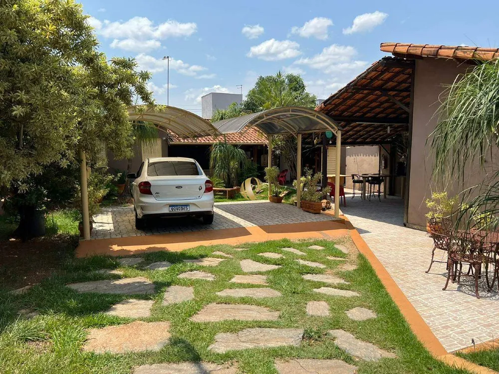 Casa, 4 quartos, 217 m² - Foto 1
