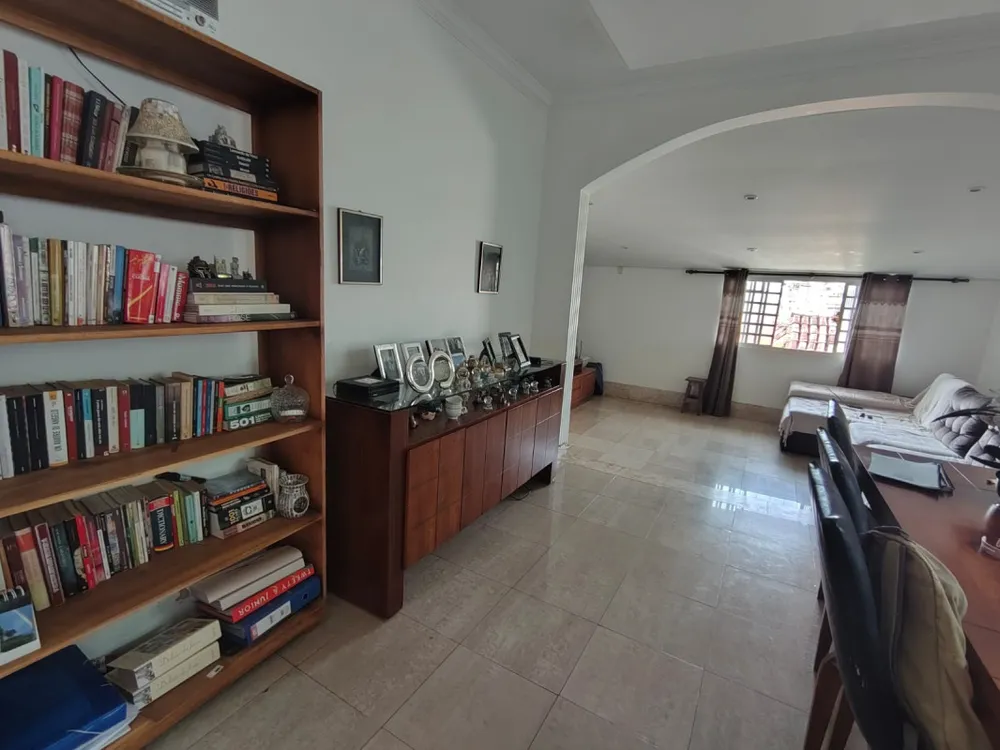 Casa, 3 quartos, 194 m² - Foto 2