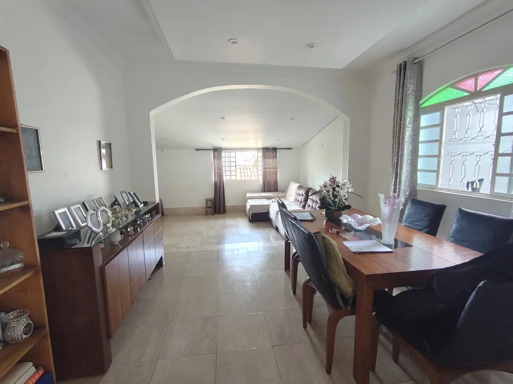 Casa, 3 quartos, 194 m² - Foto 1