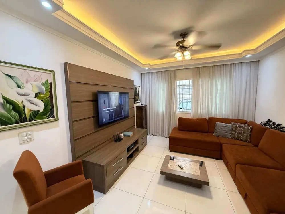 Casa, 3 quartos, 132 m² - Foto 2
