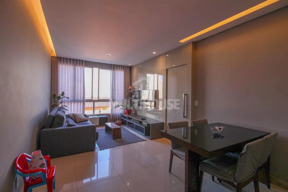 Apartamento à venda com 3 quartos, 140m² - Foto 2