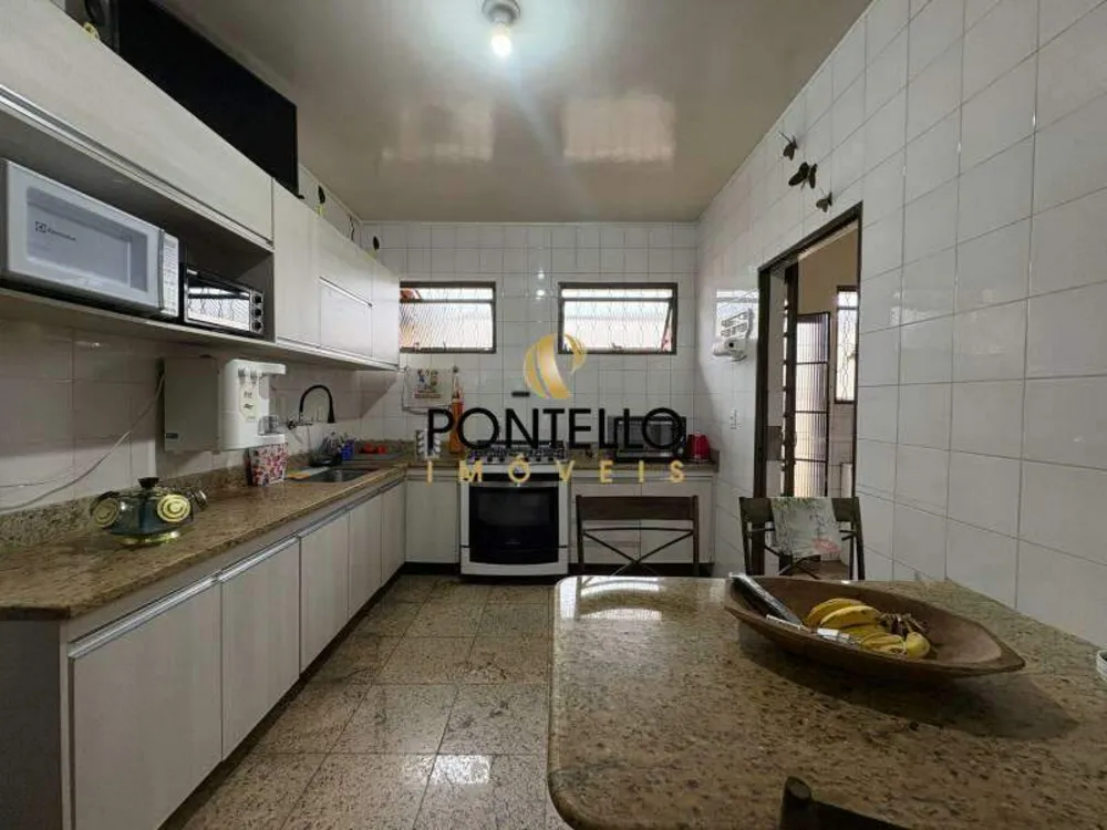 Casa, 3 quartos, 268 m² - Foto 4