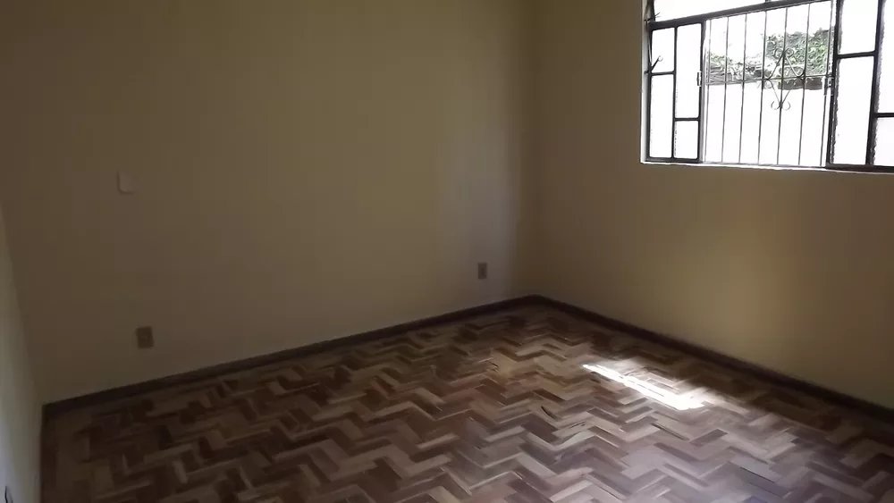 Casa à venda com 3 quartos, 130m² - Foto 4