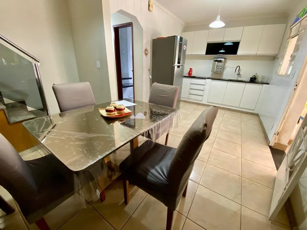 Casa, 5 quartos, 240 m² - Foto 1