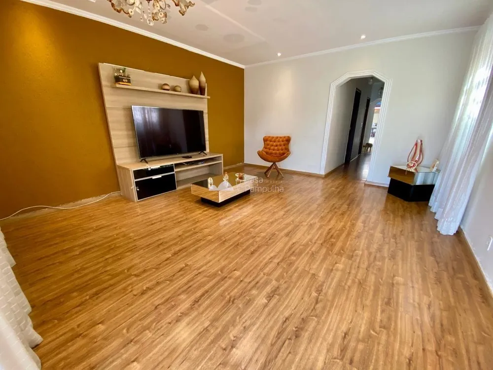Casa, 5 quartos, 240 m² - Foto 2