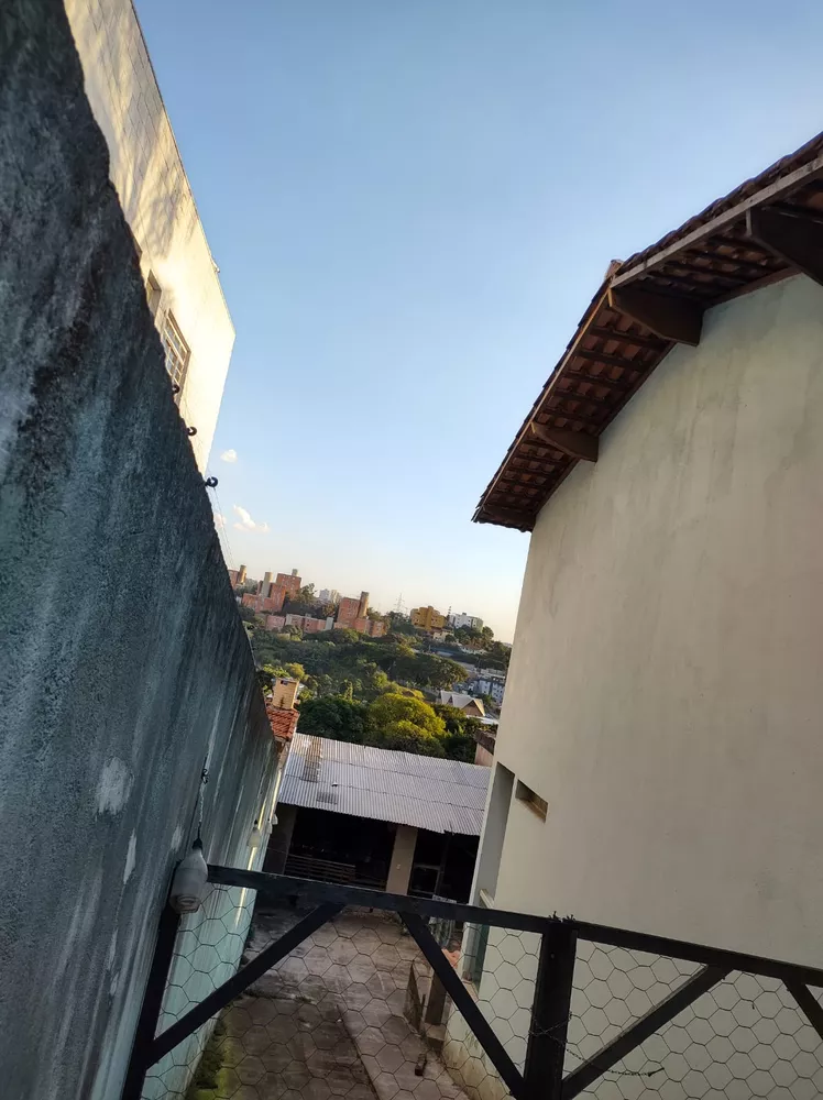 Casa à venda com 2 quartos, 233m² - Foto 5