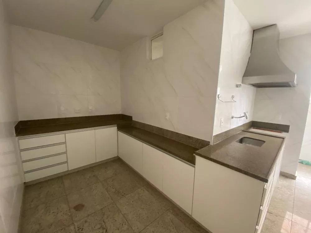 Apartamento à venda com 4 quartos, 231m² - Foto 18