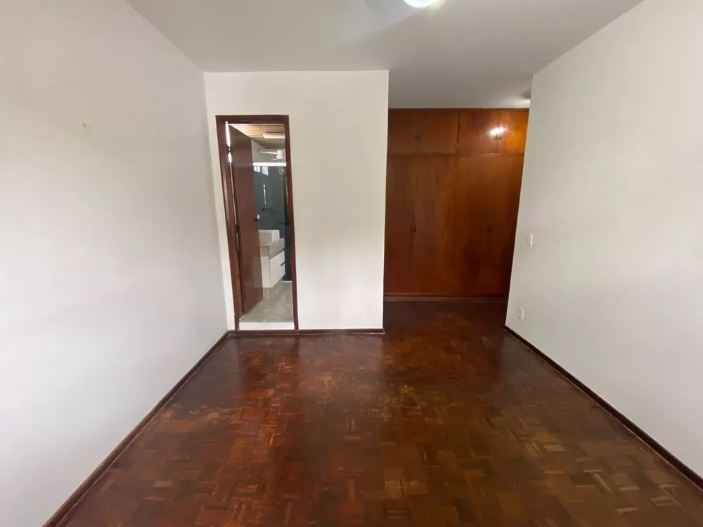 Apartamento à venda com 4 quartos, 231m² - Foto 9