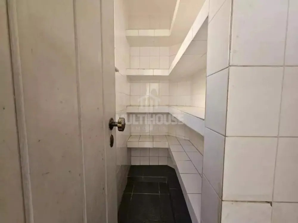 Casa, 5 quartos, 330 m² - Foto 2