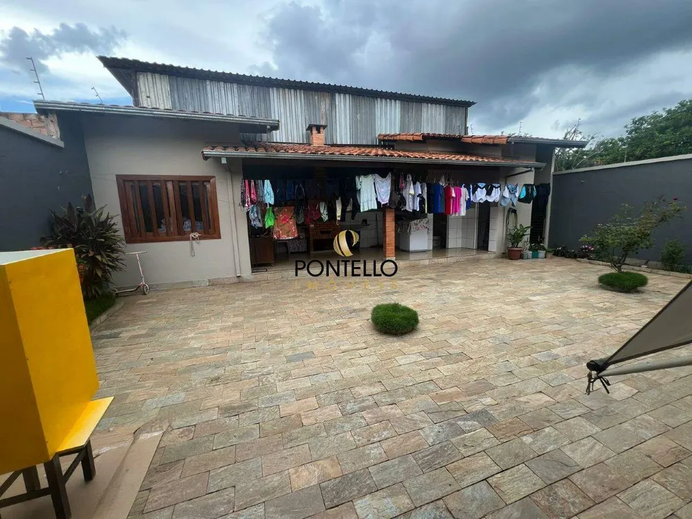 Casa, 4 quartos, 205 m² - Foto 1