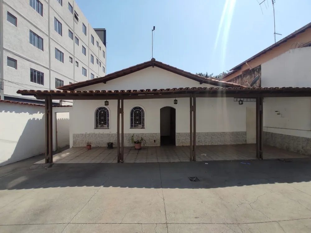 Casa, 6 quartos, 286 m² - Foto 1