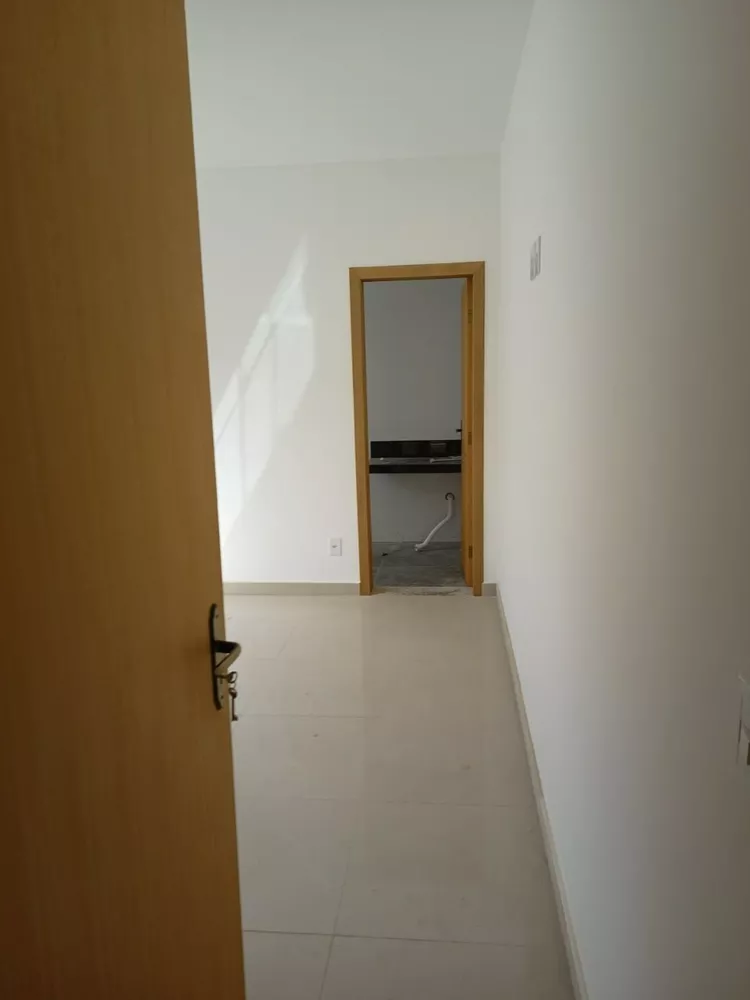 Casa à venda com 2 quartos, 88m² - Foto 14