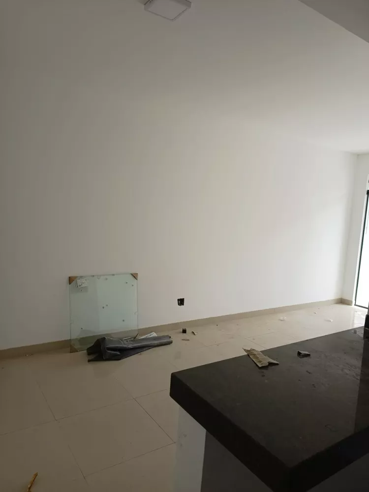 Casa à venda com 2 quartos, 88m² - Foto 5