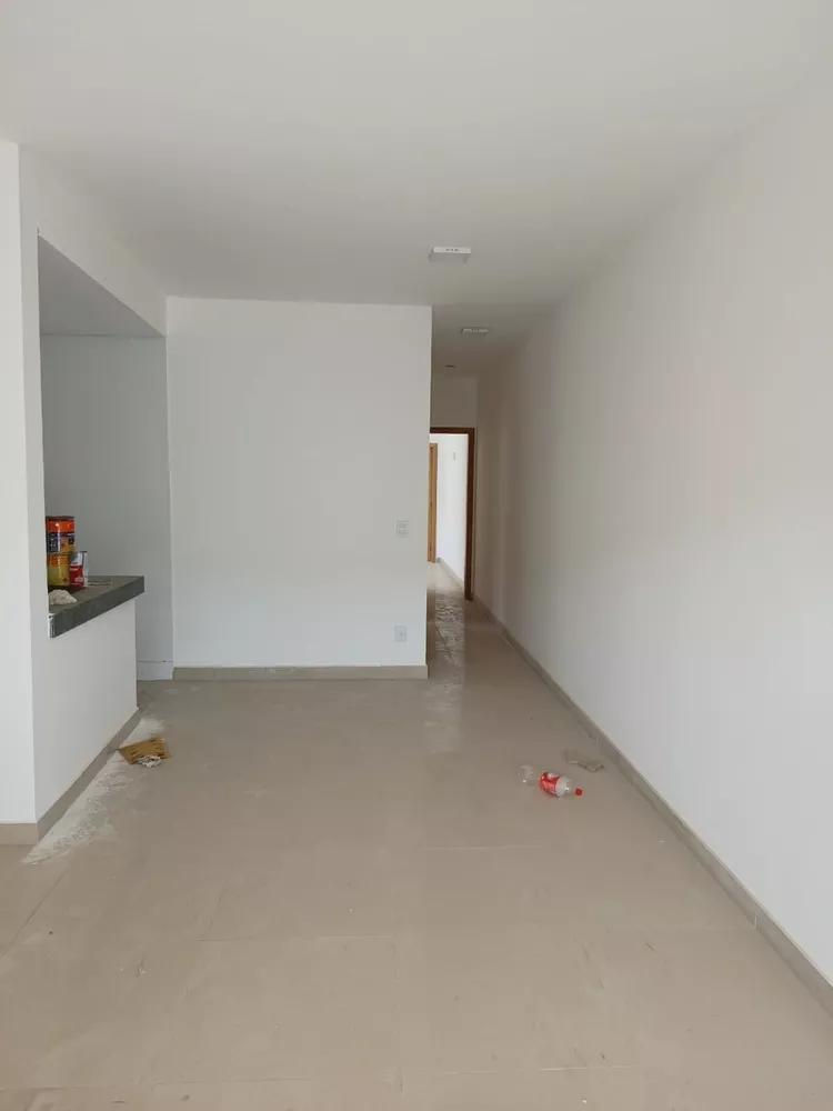 Casa à venda com 2 quartos, 88m² - Foto 3