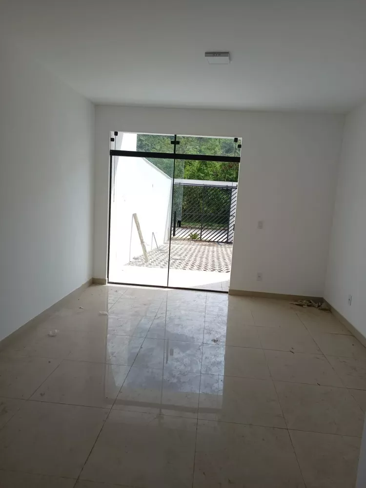 Casa à venda com 2 quartos, 88m² - Foto 10