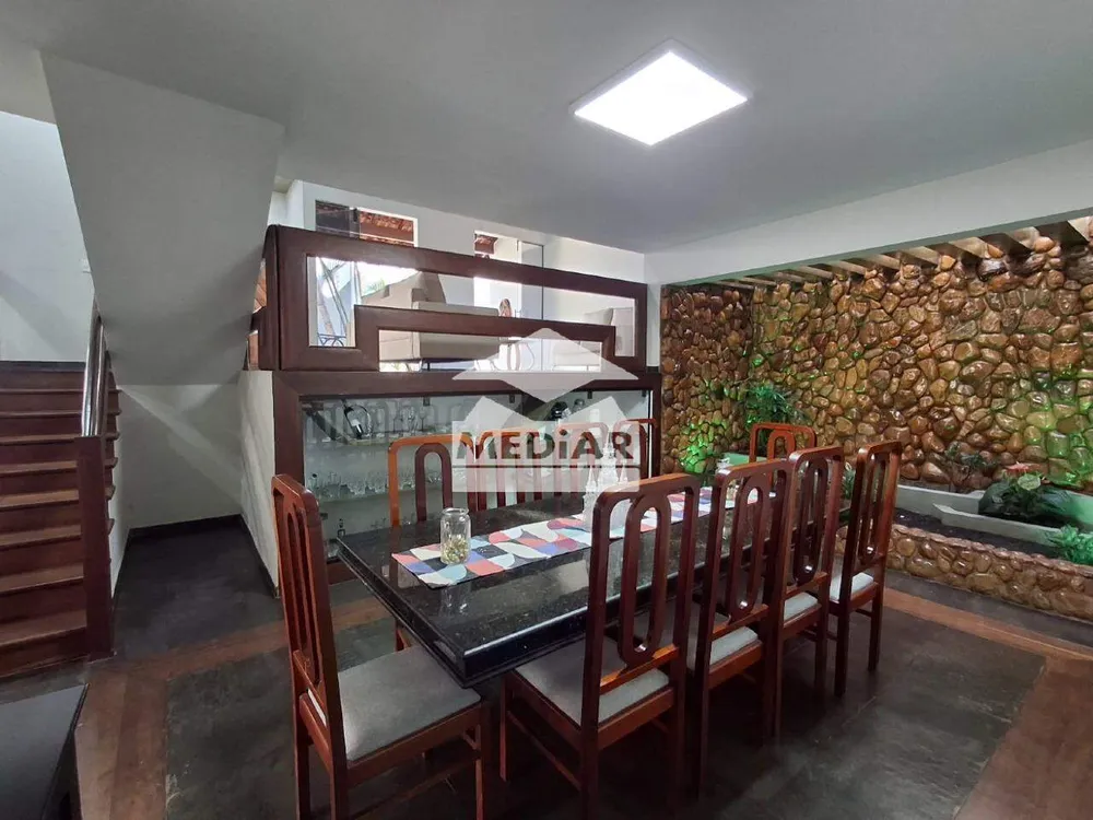 Casa, 3 quartos, 415 m² - Foto 1