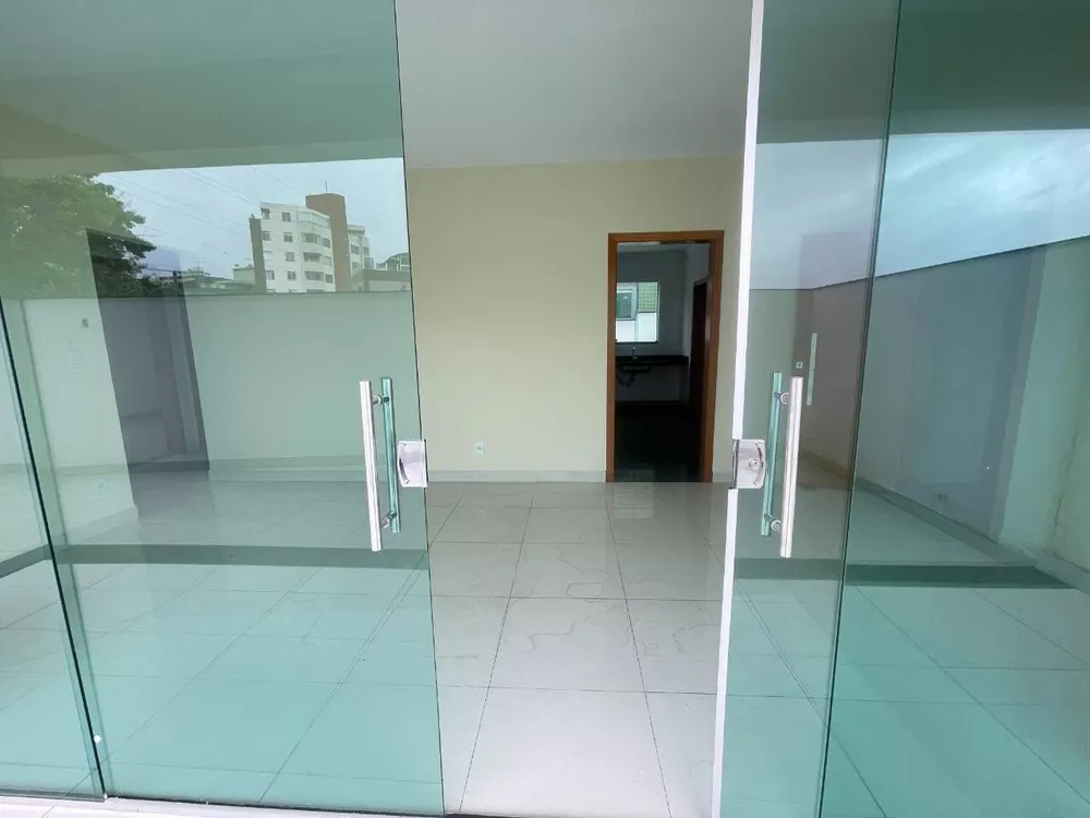 Apartamento à venda com 3 quartos, 164m² - Foto 2