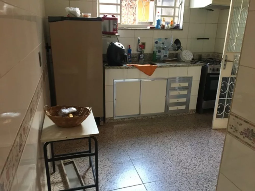 Casa à venda com 3 quartos, 295m² - Foto 4