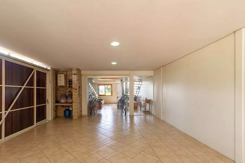 Casa à venda com 4 quartos, 244m² - Foto 6