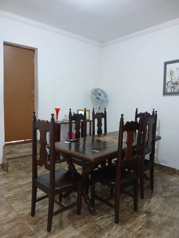 Casa, 4 quartos, 272 m² - Foto 2