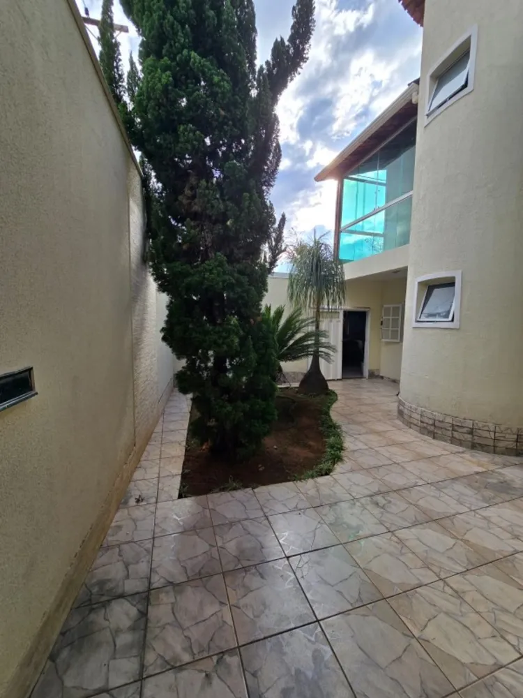 Casa, 3 quartos, 280 m² - Foto 2