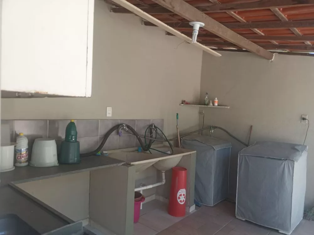 Casa à venda com 4 quartos, 220m² - Foto 9