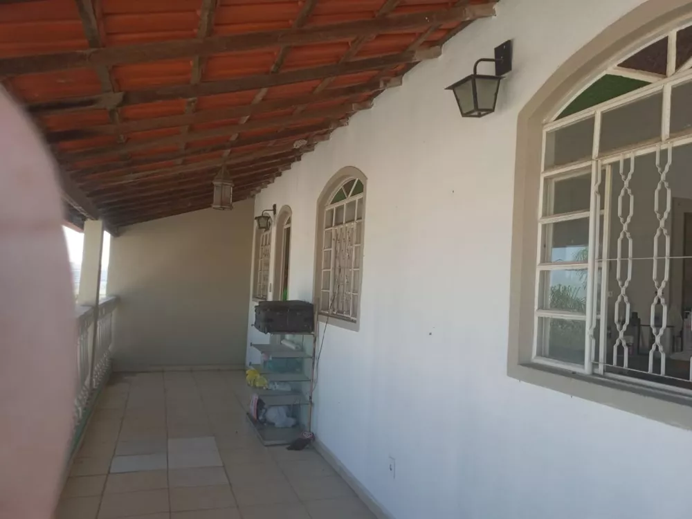 Casa à venda com 4 quartos, 220m² - Foto 16