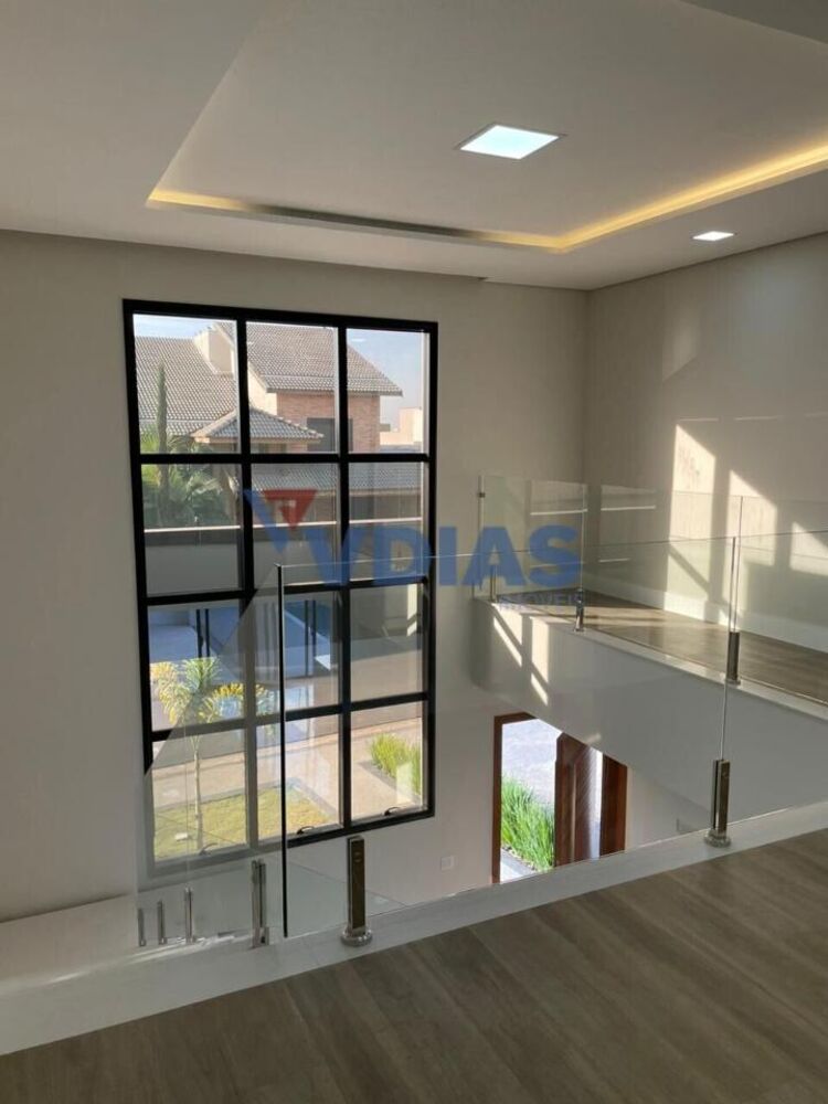 Casa de Condomínio à venda com 3 quartos, 300m² - Foto 3