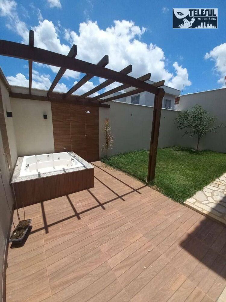 Casa à venda com 3 quartos, 200m² - Foto 3
