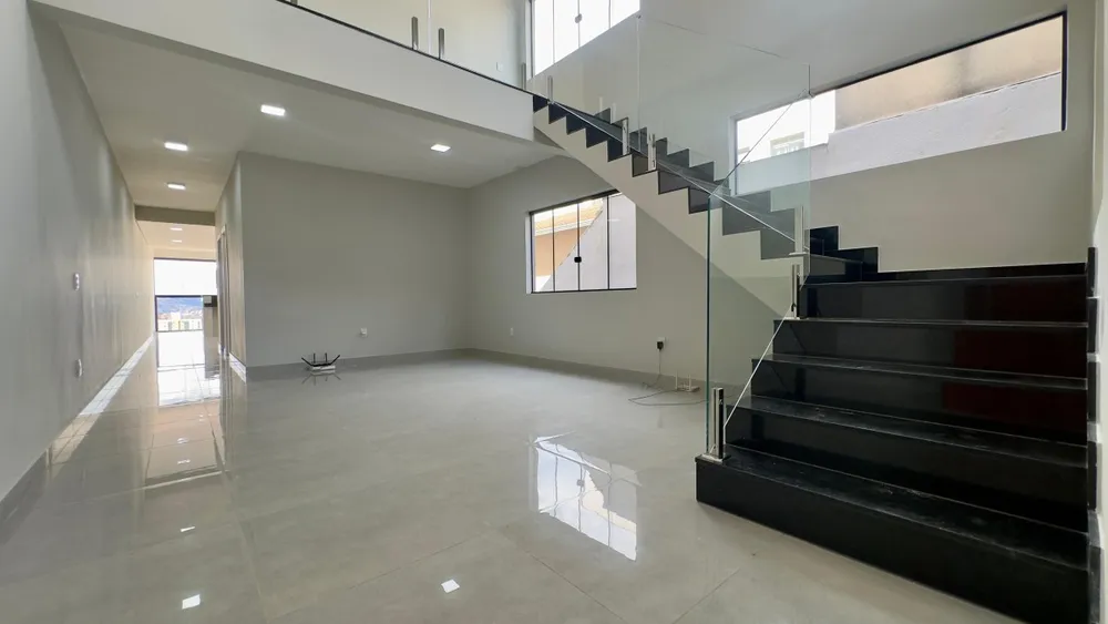 Casa, 4 quartos, 261 m² - Foto 3